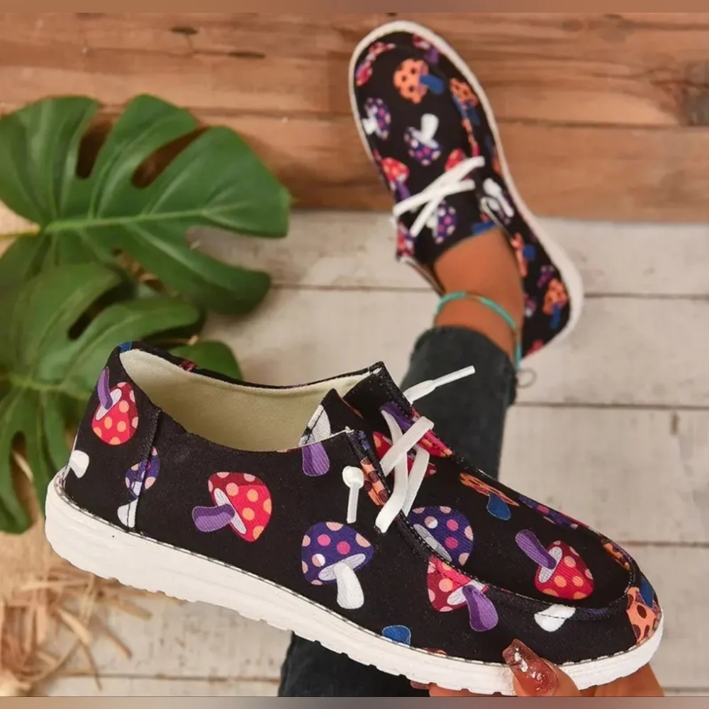 Women's Size 10.5 Mushroom Print Lightweight & Comfortable Walking Shoes - Picture 2 of 8